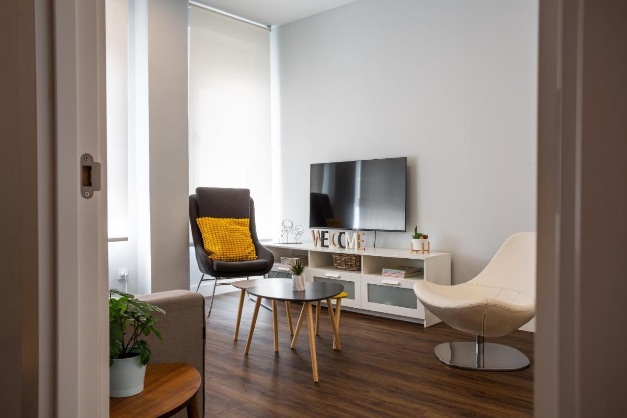 Appartement Nuevo! 2 Hab, Bano Doble, Garaje, Metro A 200m