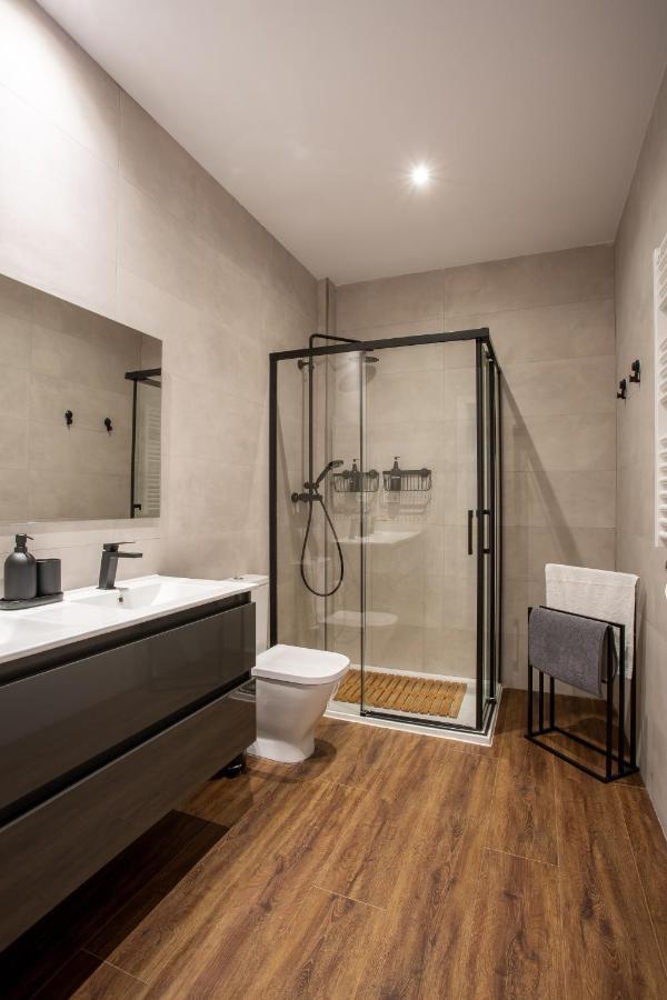 Nuevo! 2 Hab, Bano Doble, Garaje, Metro A 200m Appartement Madrid